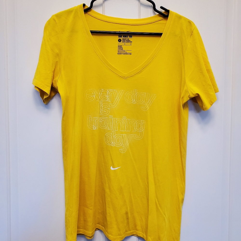 Women's NIKE TEE Yellow